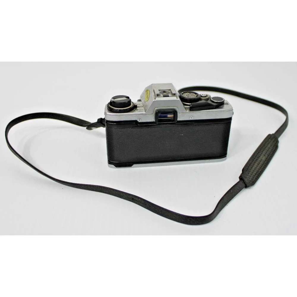 Olympus OM-10 35mm SLR Film Camera Body with 50mm f/1.8 Lens - Vintage Untested
